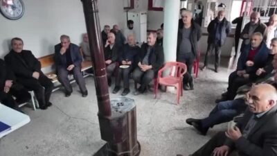 Adıyaman Belediye Başkanı Abdurrahman Tutdere, kentteki şoför esnafıyla bir araya