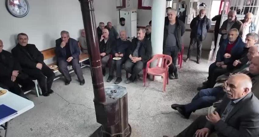 Adıyaman Belediye Başkanı Tutdere, şoför esnafıyla bir araya geldi Adıyaman Belediye Başkanı Abdurrahman Tutdere, kentteki şoför esnafıyla bir araya