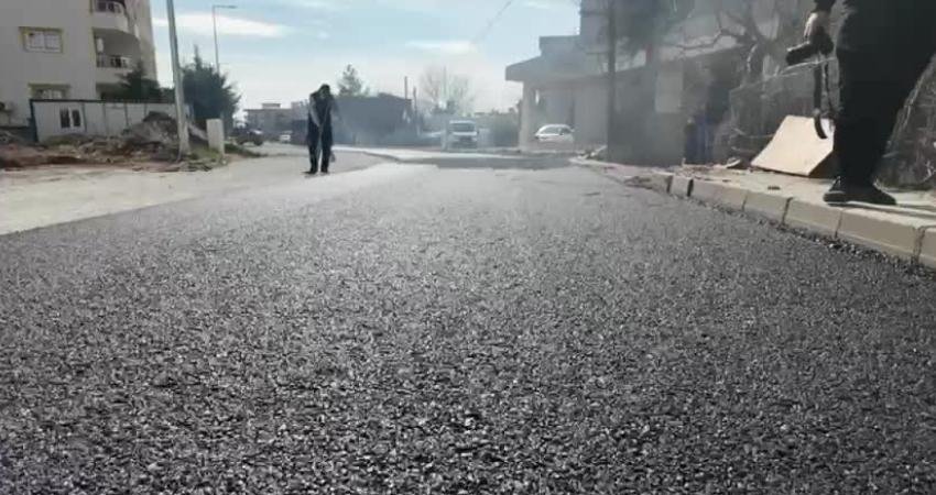 Adıyaman Belediyesi Fen İşleri Müdürlüğü’nden kent genelinde yol mesaisi Adıyaman Belediyesi Fen İşleri Müdürlüğü’ne bağlı ekipler, hava şartlarının elverişli