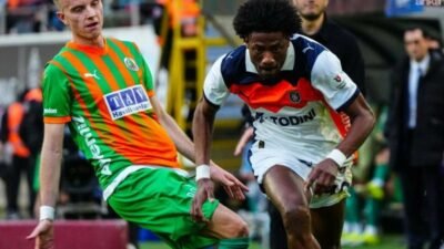 Süper Lig’in 23. haftasında Alanyaspor konuk ettiği Başakşehir’e 2-1 mağlup