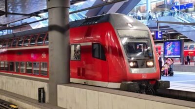 Almanya’nın Rheinland-Pfalz eyaletinde bilet kontrolü sırasında bir yolcunun saldırısına uğrayan