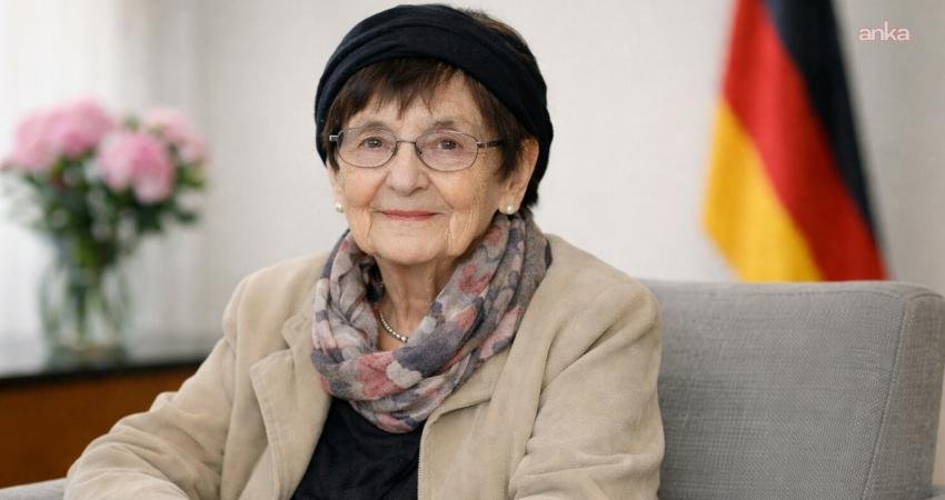 Almanya’da eski Federal Meclis Başkanı Rita Süssmuth hayatını kaybetti Almanya'da siyasetin öncü isimlerinden eski Federal Meclis Başkanı Rita Süssmuth