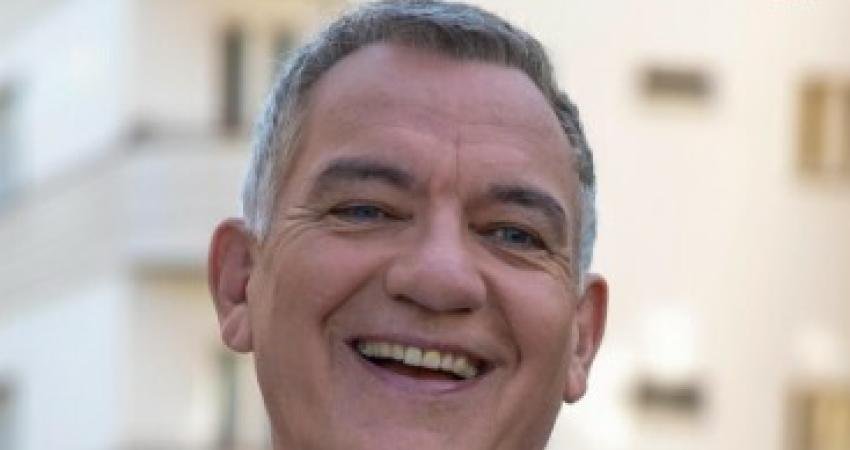 Almanya’da Sol Parti Eş Başkanı Jan van Aken, göçmen seçmenlere ulaşmak için çok dilli kampanya başlattı Almanya'da Sol Parti'nin ( Die Linke) Eş Başkanı Jan van