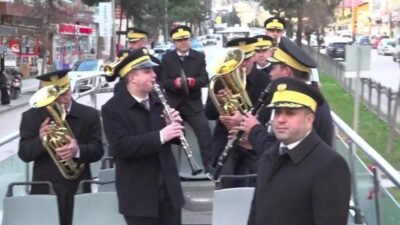 Amasya'da 162 yıllık iftar saatlerinde belediye bandosunun tarihi Harşena Kalesi'ne