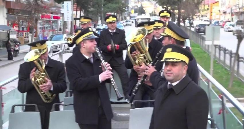 Amasya'da 162 yıllık iftar saatlerinde belediye bandosunun tarihi Harşena Kalesi'ne