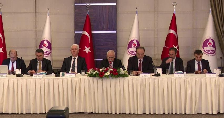 Anayasa Mahkemesi Başkanı Özkaya: “İhlal kararlarından 31 Aralık 2025 itibarıyla icra süreci henüz tamamlanmamış olanların sayısı 83” Anayasa Mahkemesi (AYM) Başkanı Kadir Özkaya, 2025 yılında mahkemeye toplam