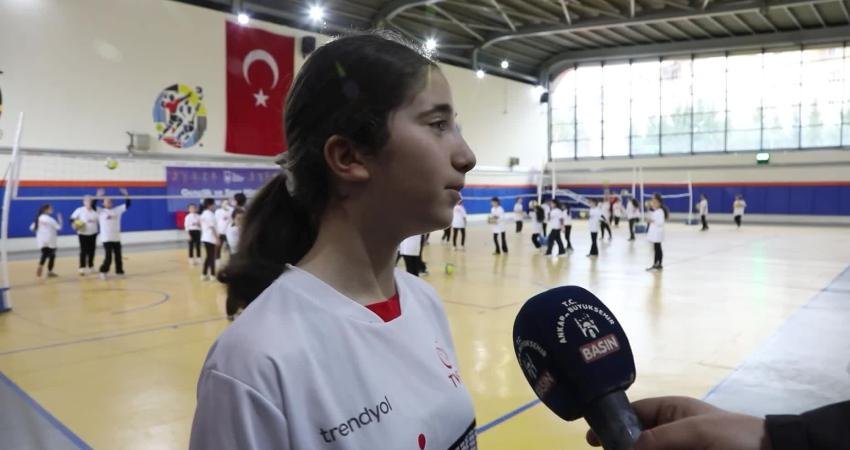 Ankara Büyükşehir Belediyesi’nden “Fabrika Voleybol” projesi Ankara Büyükşehir Belediyesi’nin Türkiye Voleybol Federasyonu iş birliğiyle hayata geçirdiği