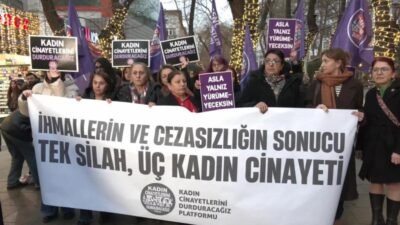 Kadın Cinayetlerini Durduracağız Platformu, cezaevinden izinli çıkan hükümlünün annesini, kızını