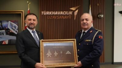 Arnavutluk Hava Kuvvetleri Komutanı Tümgeneral Ferdinant Dimo ve beraberindeki heyet,