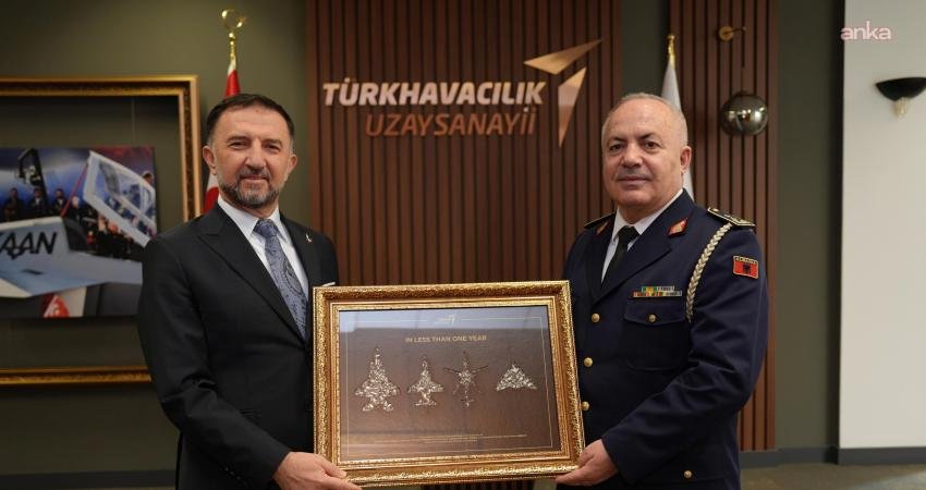 Arnavutluk Hava Kuvvetleri Komutanı Tümgeneral Ferdinant Dimo ve beraberindeki heyet,