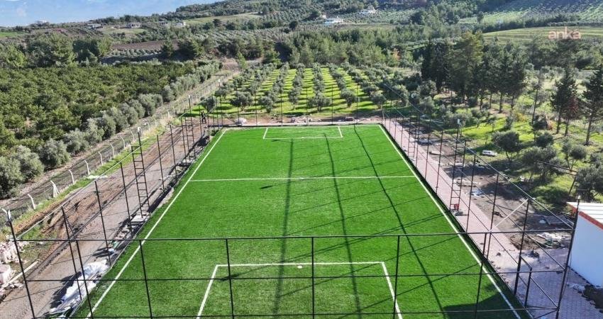 Arsuz Belediyesi, Pirinçlik Futbol Sahası’nı hizmete hazır hale getirdi Arsuz Belediyesi tarafından yapımı tamamlanan Pirinçlik Futbol Sahası hizmete hazır