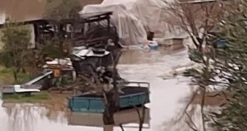 Muğla genelinde etkili olan sağanak ve fırtına nedeniyle dereler taştı,