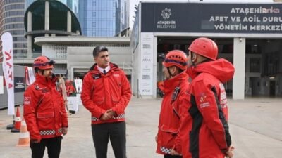 Ataşehir Belediyesi, ilçe genelinde deprem konteynerlerinin sayısını artırmaya devam ediyor.