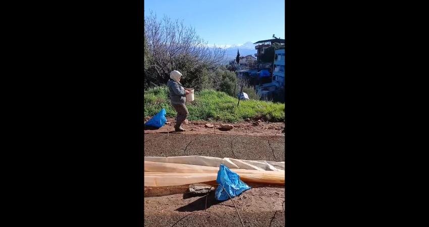 Aydın’da tütün üreticileri tepkili: “Geçen yılın mahsulü hala alınmadı, fiyatlar belirsiz” Aydın'ın Karacasu ilçesinde geçen sezon yetiştirilen tütünler şirketler tarafından henüz