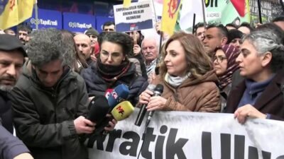 Ayşegül Doğan: Artık savaş istemiyoruz, gözyaşı istemiyoruz. Acı, kıyım, kırım, katliam istemiyoruz DEM Parti Sözcüsü Ayşegül Doğan, "1 Şubat Dünya Rojava Günü"