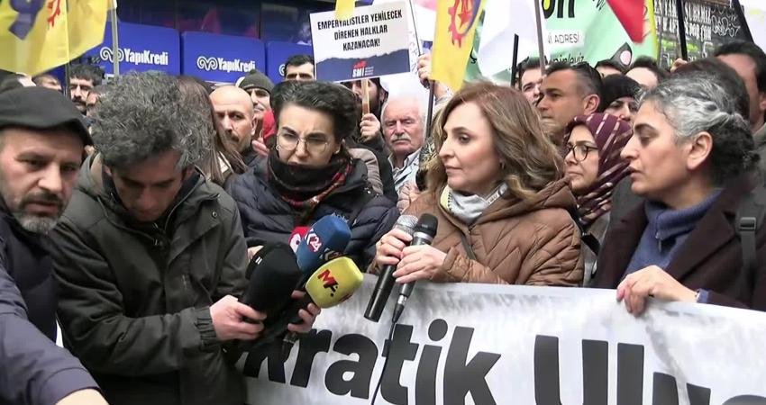 Ayşegül Doğan: Artık savaş istemiyoruz, gözyaşı istemiyoruz. Acı, kıyım, kırım, katliam istemiyoruz DEM Parti Sözcüsü Ayşegül Doğan, "1 Şubat Dünya Rojava Günü"
