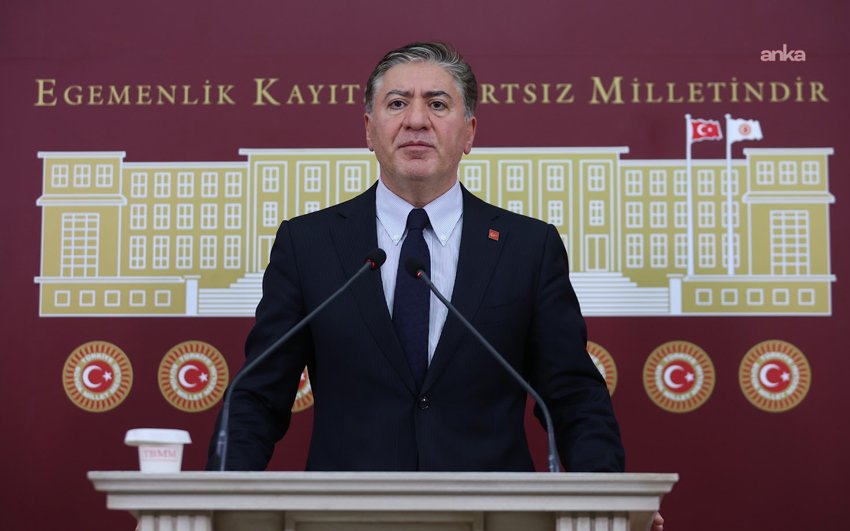 CHP Grup Başkanvekili Murat Emir, "Kürsü işgalini yapan AKP grubu.