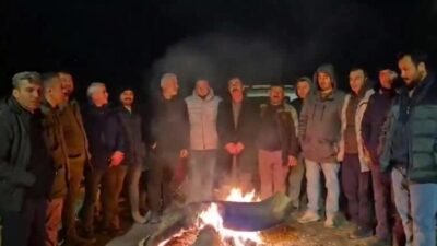 İzmir'in Kınık ilçesinde bulunan Polyak Madencilik önündeki eylemde  gözaltına alınan