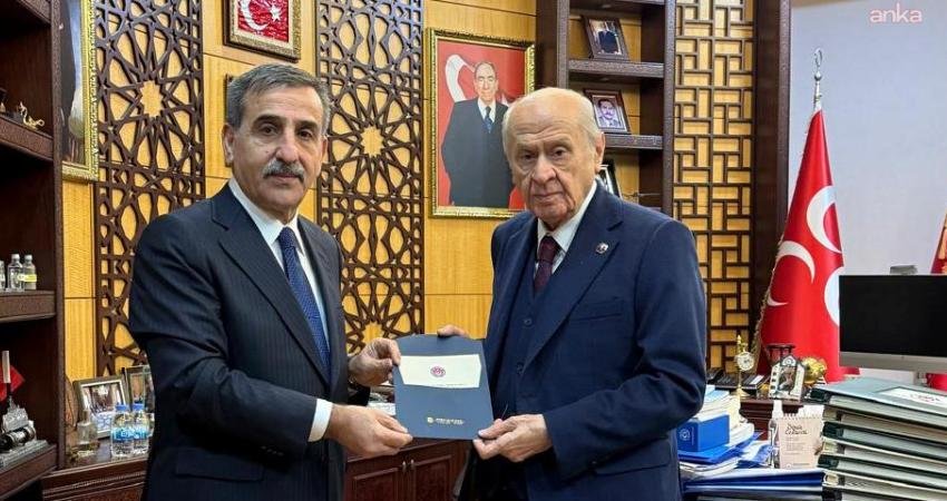 Bahçeli, Türkiye Kamu-Sen Genel Başkanı Önder Kahveci’yi ağırladı Türkiye Kamu-Sen ve Türk Sağlık-Sen Genel Başkanı Önder Kahveci, MHP