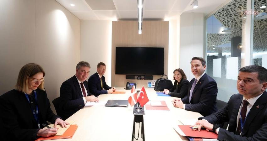 Bakan Bayraktar, Danimarkalı mevkidaşı Aagaard ile görüştü: Offshore rüzgâr gibi temiz enerji teknolojilerindeki ortaklıkları nasıl hayata geçirebileceğimizi değerlendirdik Enerji ve Tabii Kaynaklar Bakanı Alparslan Bayraktar, Fransa’da düzenlenen IEA