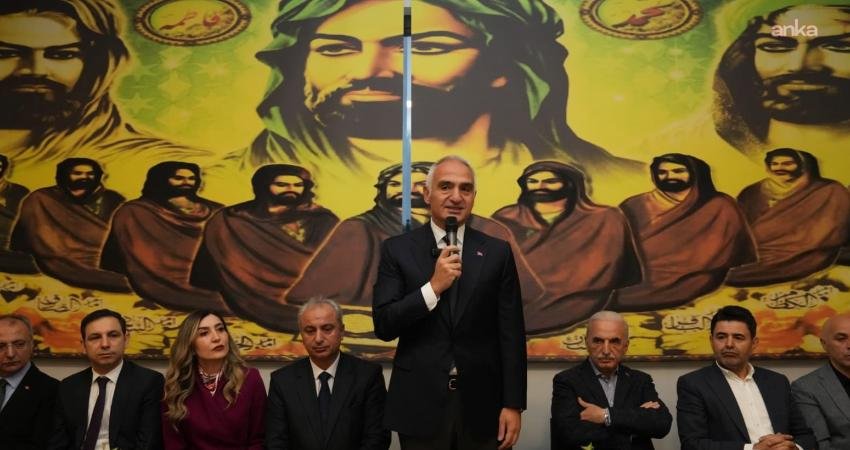 Bakan Ersoy, İstanbul Kazım Karabekir Cemevi’nde düzenlenen Hızır Orucu Lokması’na katıldı Kültür ve Turizm Bakanı Mehmet Nuri Ersoy, İstanbul Ümraniye'deki Kazım