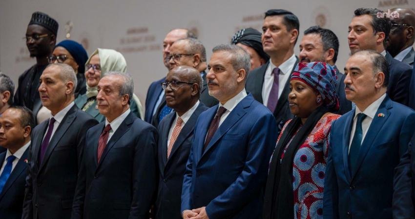 Bakan Fidan, İİT Üyesi ve Gözlemcisi Ülkelerin Ankara’daki Büyükelçileriyle iftarda buluştu Dışişleri Bakanı Hakan Fidan, İslam İşbirliği Teşkilatı (İİT) Üyesi ve