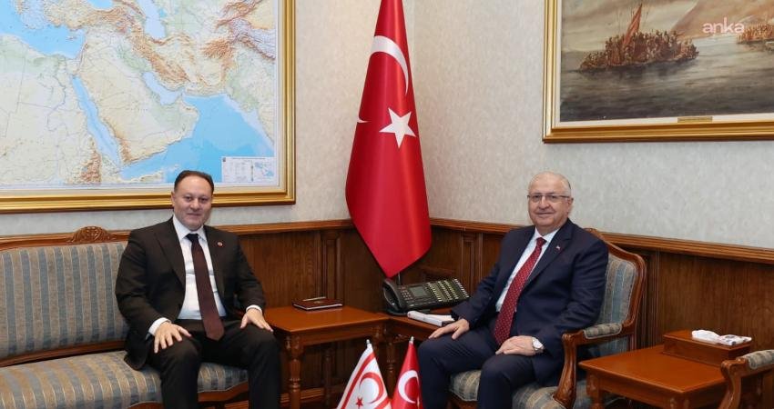 Bakan Güler, KKTC Meclis Başkanı Öztürkler ile bir araya geldi Milli Savunma Bakanı Yaşar Güler, KKTC Meclis Başkanı Ziya Öztürkler