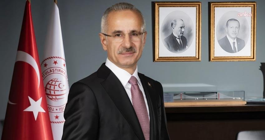 Ulaştırma ve Altyapı Bakanı Abdulkadir Uraloğlu, PTT Emekli Ödeme Kampanyası’na