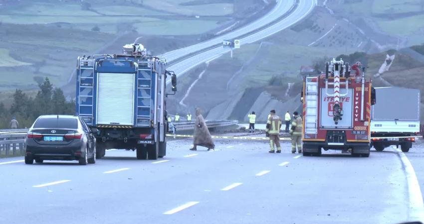 Balıkesir’de düşen F-16 uçağının enkaz kaldırma çalışmaları sürüyor Balıkesir’de görev uçuşu sırasında kaza kırıma uğrayan F-16 savaş uçağının