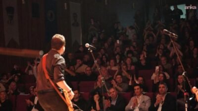 Anadolu Rock müziğin efsane isimleri Barış Manço ve Cem Karaca,