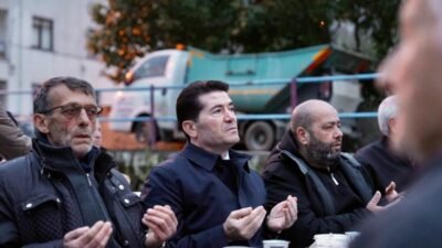 Ortahisar Belediye Başkanı Ahmet Kaya, İncesu Mahallesinde gerçekleştirilen iftar programına