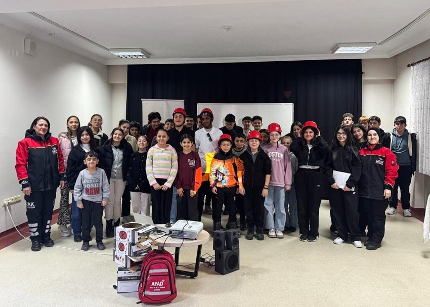 Altındağ Belediyesi, 6 Şubat depreminin yıl dönümü öncesinde gençleri “Temel
