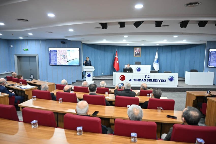 Başkan Tiryaki: “Altındağ Kentsel Dönüşümün Markasıdır” Altındağ Belediyesi, Zübeyde Hanım ve Güneşevler mahallelerinde yaklaşık 50 hektarlık