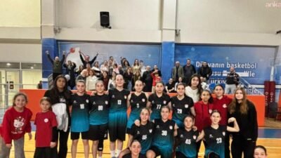 İzmir genelinden 10 takımın mücadele ettiği U14 Kızlar B Ligi