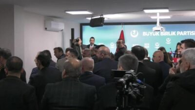 Büyük Birlik Partisi (BBP) Genel Başkanı Mustafa Destici, "Terörsüz Türkiye"