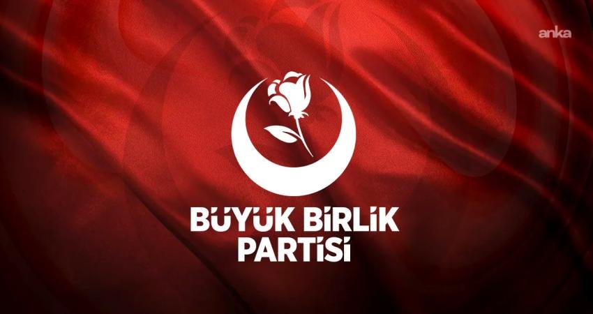 BBP’den “ittifak” açıklaması: “Bizim durduğumuz yer nettir; orası da Cumhur İttifakı’dır” BBP Genel Başkan Yardımcısı Türker Yörükçüoğlu, partinin farklı siyasi partilerle