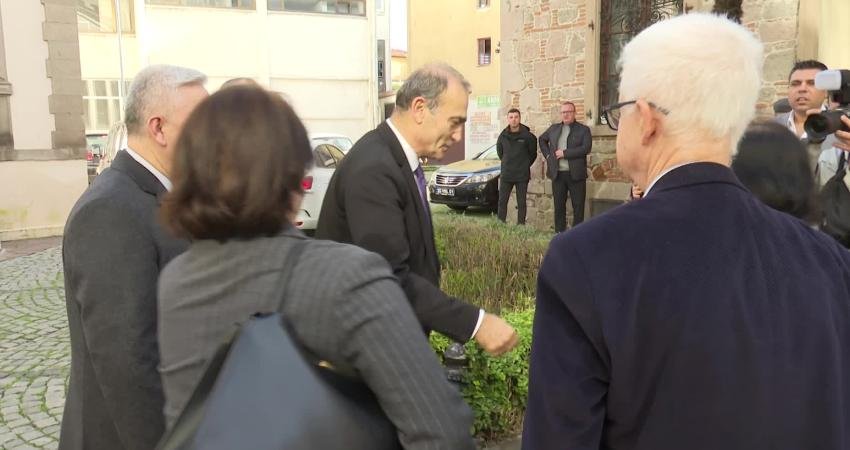Bergama Ticaret Merkezi’nin temeli atıldı İzmir Büyükşehir Belediyesi Başkan Vekili Zafer Levent Yıldır, Bergama Belediyesi