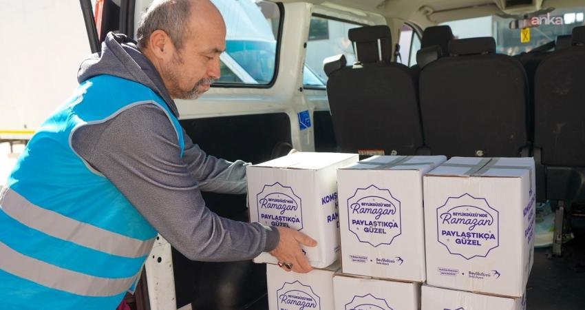 Beylikdüzü Belediyesi, ramazan ayında ihtiyaç sahibi ailelere yönelik gıda ve