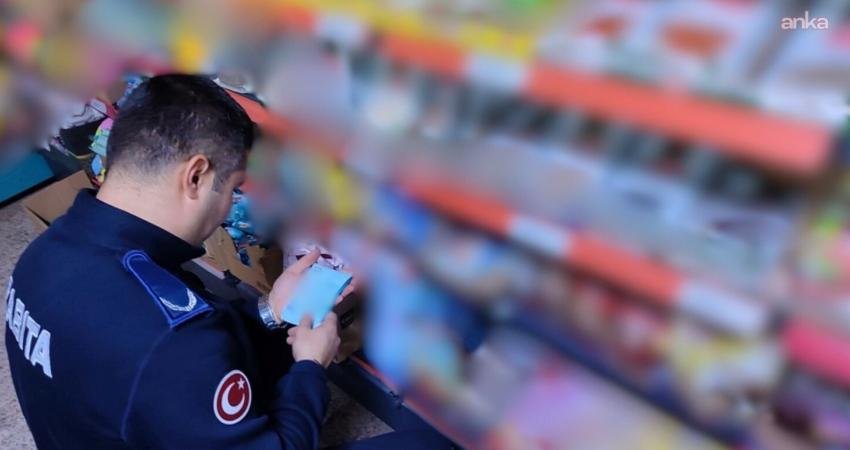 Bodrum Zabıtası, ilçe genelinde denetimlerine devam ediyor Bodrum Belediyesi Zabıta Müdürlüğü, halk sağlığının korunması ve çevre kirliliğinin