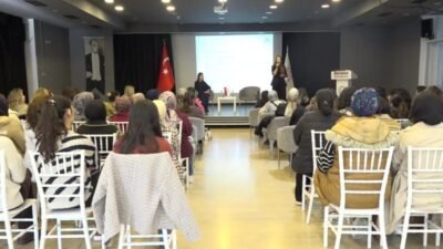 Çocuğa yönelik şiddet Bornova Belediyesi’nin ev sahipliğinde düzenlenen panelde masaya