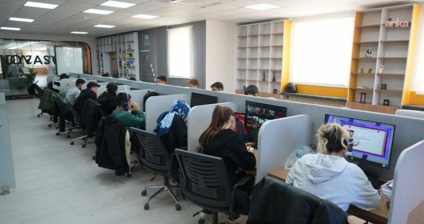 “Buca’dan Adıyaman’a Eğitim Desteği” projesi… MEB müfredatına uygun olarak hazırlanan platform kullanıma sunuldu Adıyaman Belediyesi ile İzmir Buca Belediyesi iş birliğiyle yürütülen “Buca’dan