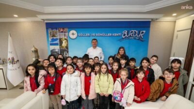 Hayat Bilgisi dersinde “Yerel Yönetimler” konusunu işleyen Bahçelievler Şehit Sıdkı