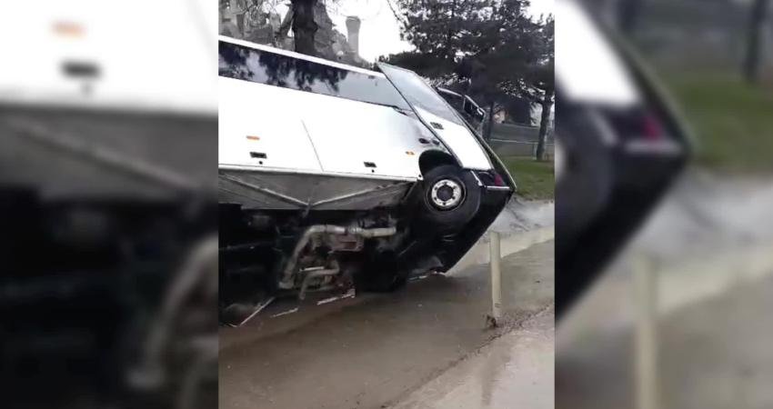 Burdur–Isparta karayolunda askeri personel ve mahkum taşıyan nakil aracının devrilmesi