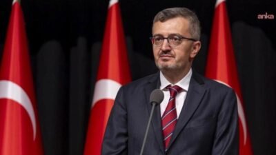 İletişim Başkanı Burhanettin Duran, TBMM'de bakanların yemin töreninde CHP ve