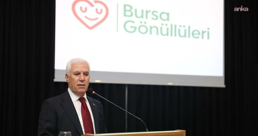 Bursa Belediye Başkanı Bozbey, iftar programında Bursa Gönüllüleri ile buluştu Bursa Büyükşehir Belediyesi’nin düzenlediği iftar programında “Bursa Gönüllüleri” ile bir