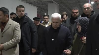 Bursa Büyükşehir Belediye Başkanı Mustafa Bozbey, Kestel'de düzenlenen iftar programında, "Hiç