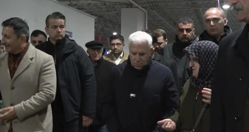 Bursa Büyükşehir Belediye Başkanı Bozbey: “Herkesin eşit, adil yaşayarak söz sahibi olduğu bir kent inşa ediyoruz” Bursa Büyükşehir Belediye Başkanı Mustafa Bozbey, Kestel'de düzenlenen iftar programında, "Hiç