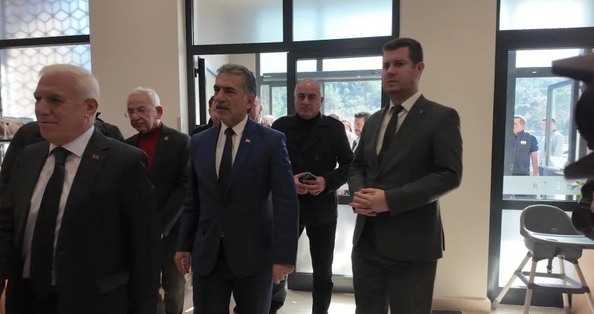 Bursa Büyükşehir Belediyesi, Gemlik Termal Tesisi'ni hizmete açtı. Tesisi ziyaret