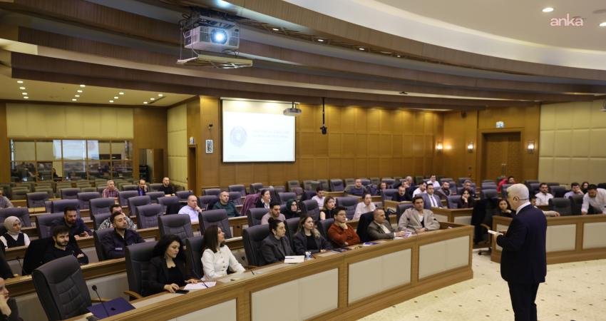 Bursa Büyükşehir Belediyesi’nden numarataj karmaşasına özel çalışma Bursa Büyükşehir Belediyesi, kent genelinde yaşanan adres ve numarataj karmaşasını