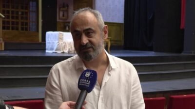 Bursa Büyükşehir Belediyesi Şehir Tiyatrosu, Michael Frayn’ın tiyatronun görünmeyen dünyasını